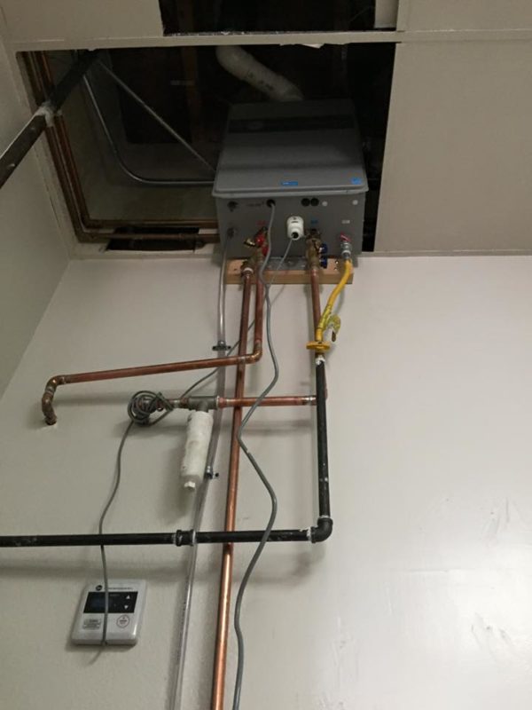 9-4-rheem-tankless-water-heater-for-commercial-use-lake-forest-california